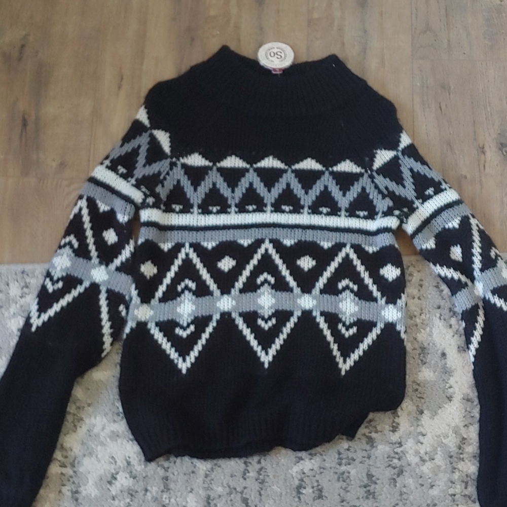 Patterned sweater